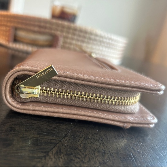 New without tags ~ MATT & NAT Zip-around Webber wallet Vintage Collection - Picture 4 of 13